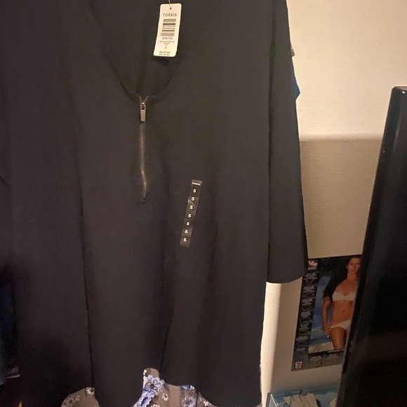 Torrid top - Picture 7 of 8